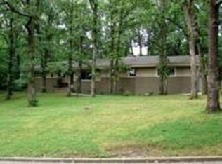 1732 N Applebury Pl, Fayetteville, AR 72701