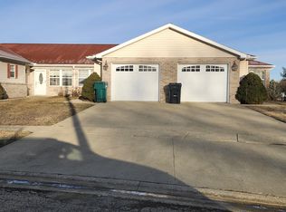 1422 Kays Ct, Mount Zion, IL