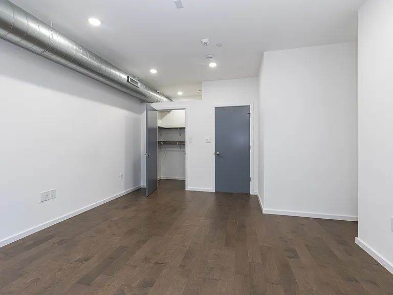 1541 N 6th St #2 — Photo 15