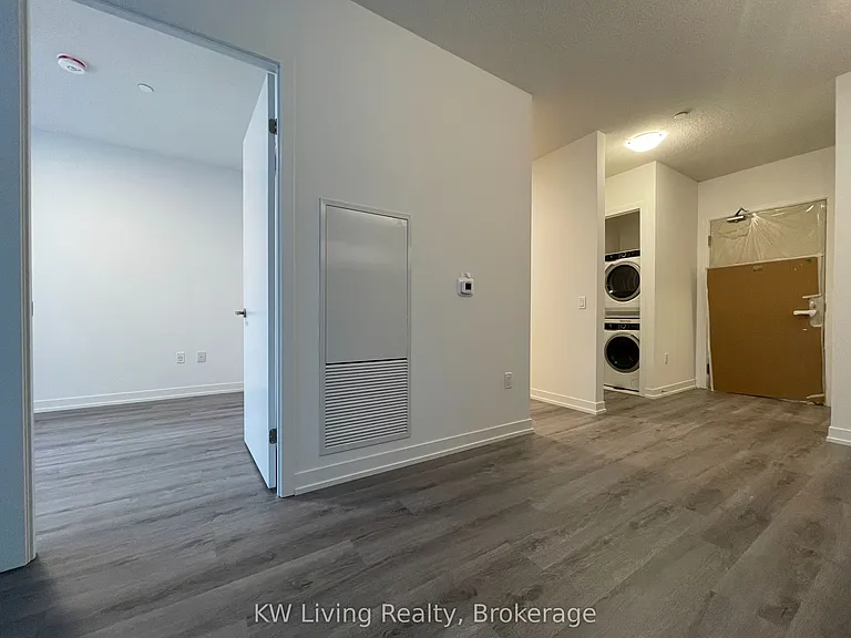 138 Downes St #918 — Photo 15