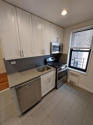 3rd image of 6260 108th St APT 4H