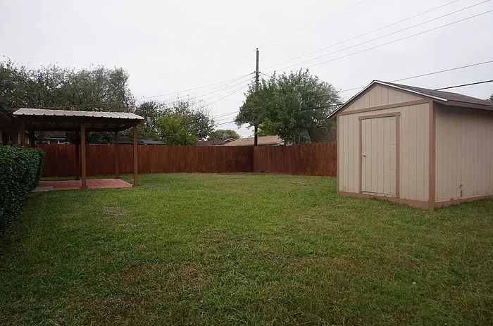 5225 Mack Rd — Photo 15