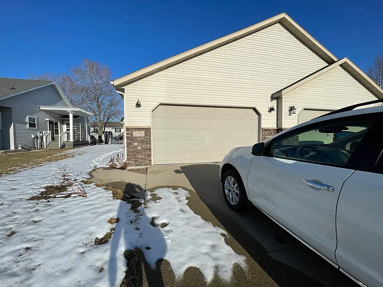 2706 Wheatland Dr S — Photo 1