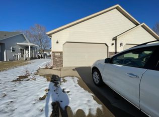 2706 Wheatland Dr S, Fargo, ND 58103