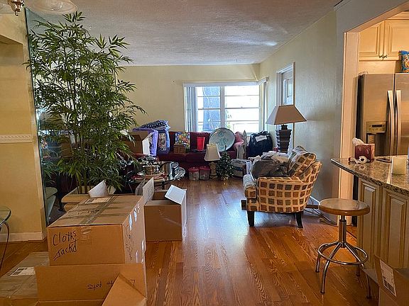 4th image of 4303 S Lois Ave