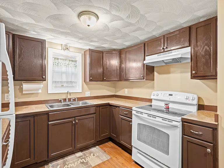 15 Jefferson St #1 — Photo 18