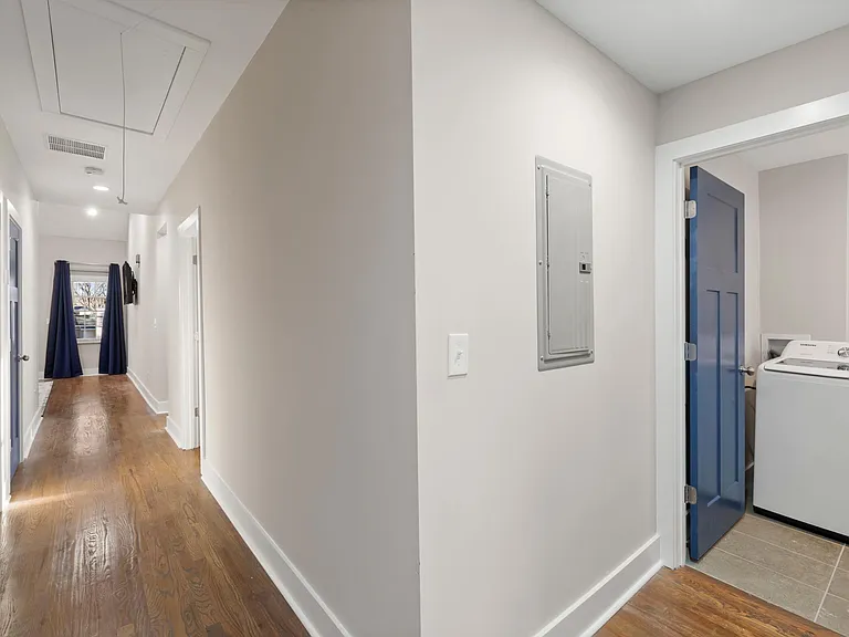 1690 Donald Lee Hollowell Pkwy NW — Photo 12