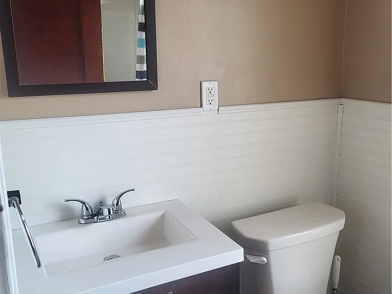 1368 Harlem Rd — Photo 13