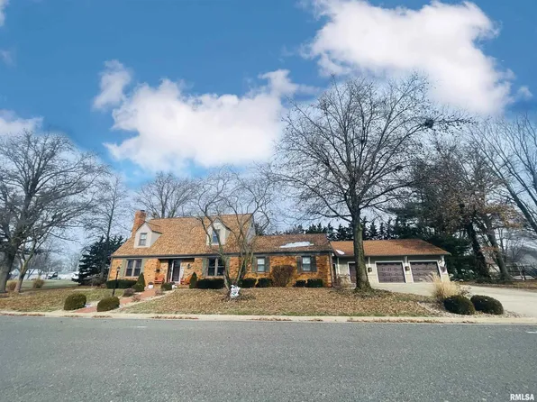 1175 W Lebanon St, Nashville, IL 62263