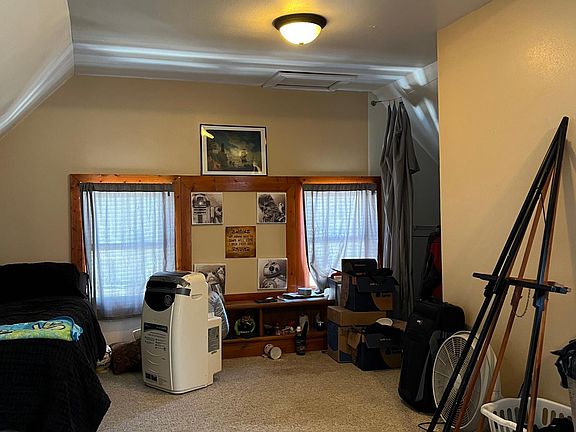 3rd image of 741 E Homer St Unit 3