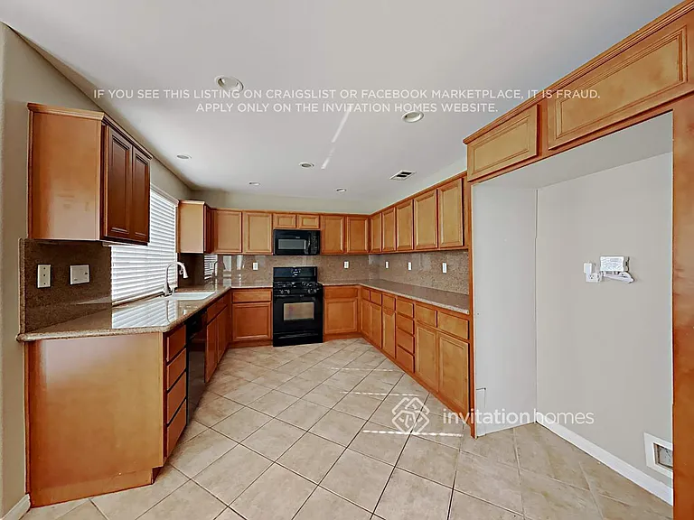 11512 Magnolia St — Photo 8