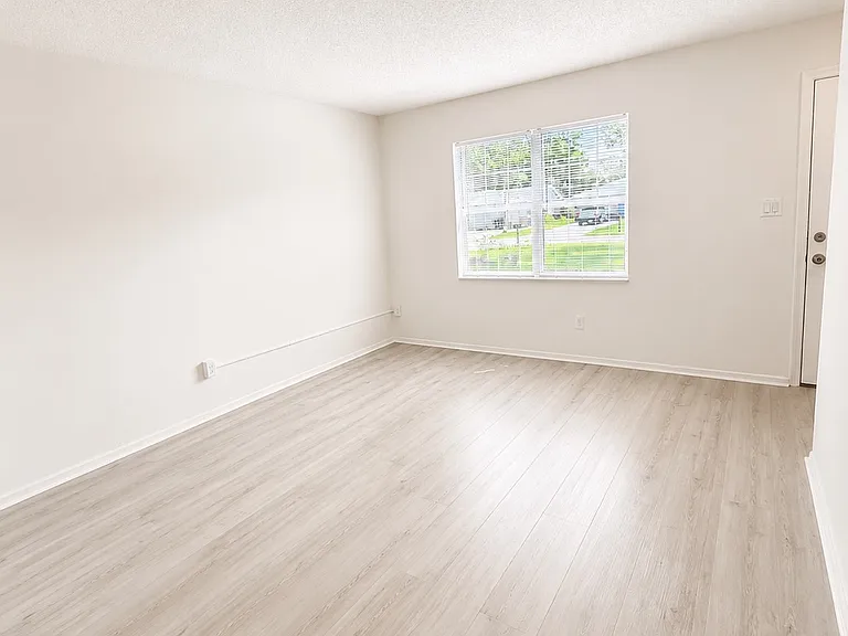 130 Georgia Ave #C — Photo 5