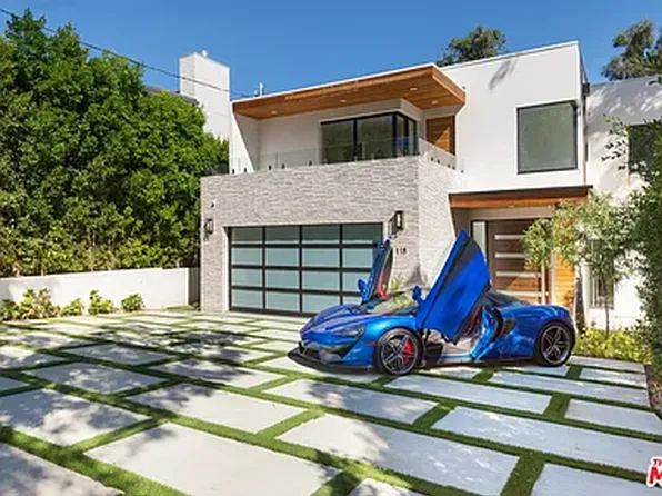 118 S Canyon View Dr, Los Angeles, CA 90049
