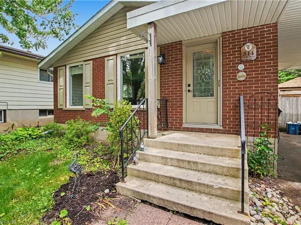 514 Havelock Dr, Waterloo, ON N2L 4N7