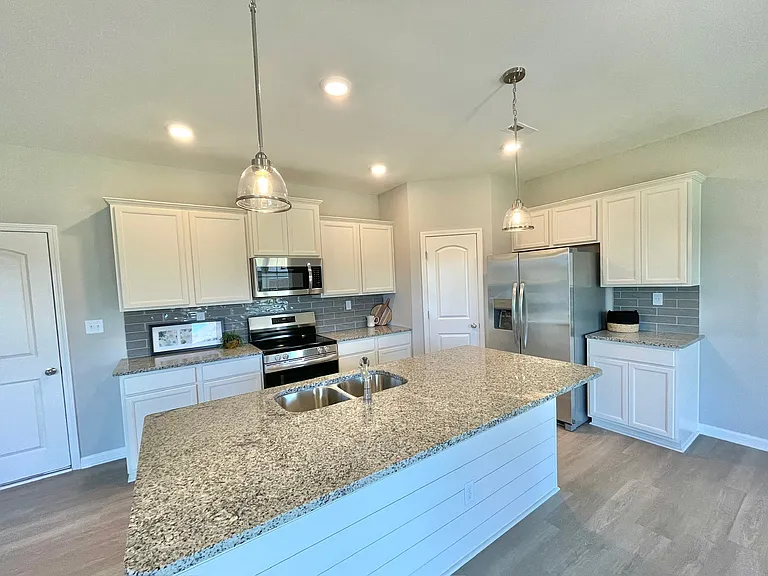 124 Travis Way — Photo 9