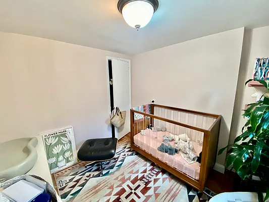 Rented by Compass | media 22