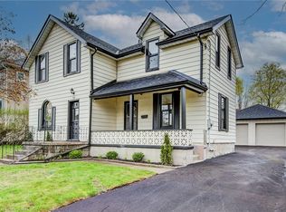 15 Chisholm St, Cambridge, ON N1R4E3