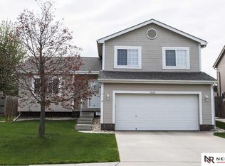 18665 T St, Omaha, NE 68135