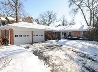 343 E Blodgett Ave, Lake Bluff, IL 60044