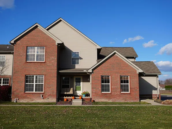 48715 Brighton Ct, Chesterfield, MI 48047