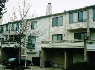 9751 Lake Shore Dr, Gaithersburg, MD 20886
