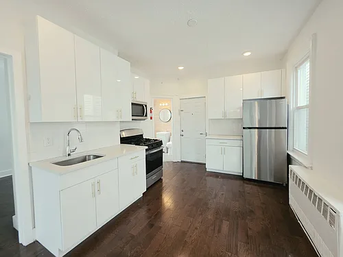 181 Lexington Ave Photo 1