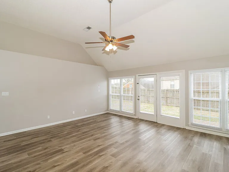 9339 Chimneyrock Blvd — Photo 6