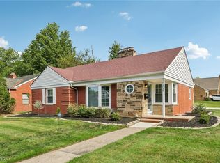 1073 Hereford Rd, Cleveland Heights, OH 44112
