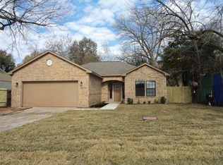 5819 Southwind St, Houston, TX 77033