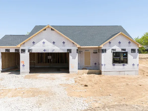 3810 N Woodbury Ln, Janesville, WI 53545