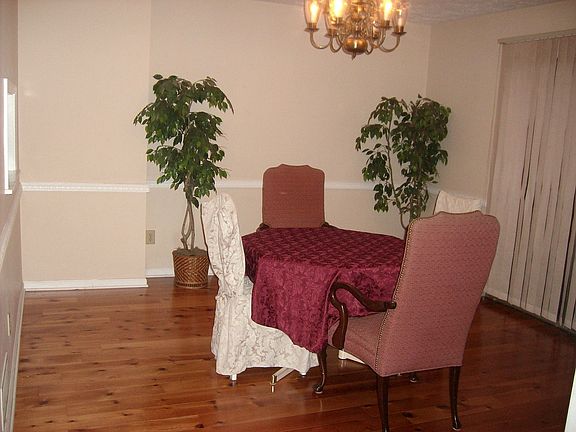 Full Dining Room