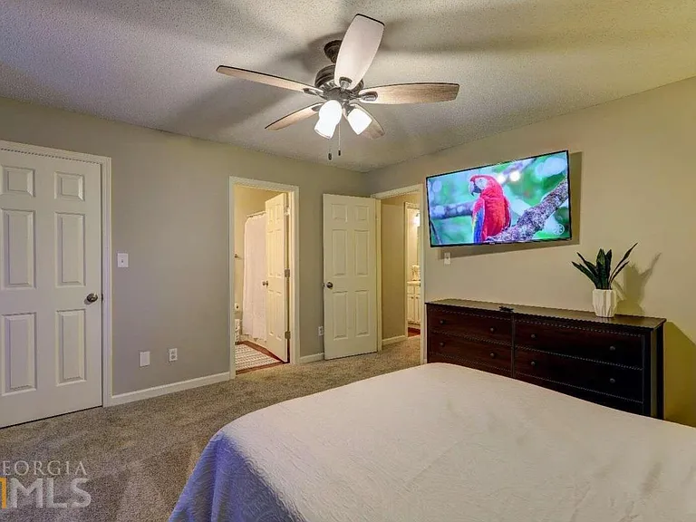 7271 Crestside Dr — Photo 12