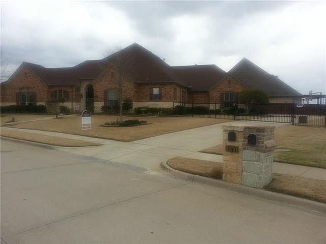 1st image of 13761 Old Oaks Dr