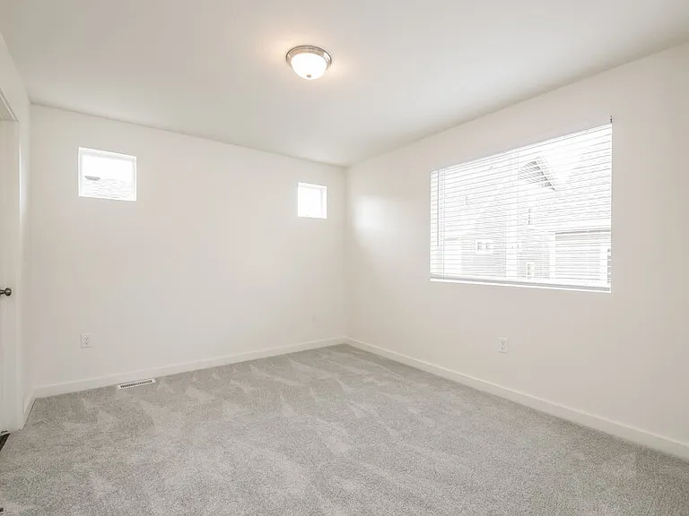 18608 E 47th Pl — Photo 15