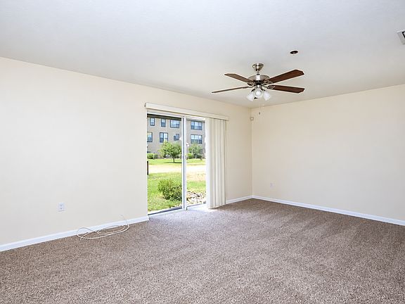 4th image of 2522 Lexington Oak Dr