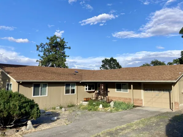 2413 W 13th St, The Dalles, OR 97058