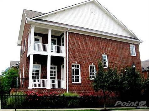 Wonderful downtown location on the corner of S. Mill and Cedar. Walk downtown or to UK.