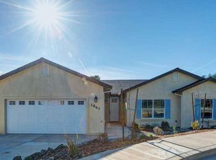 1857 Henry Ave, Redding, CA 96001