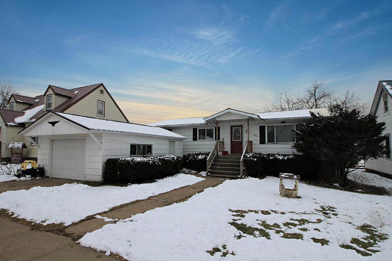 608 E Main St, Wauzeka, WI 53826 Zillow