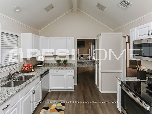 4th image of 3853 Alto Ave