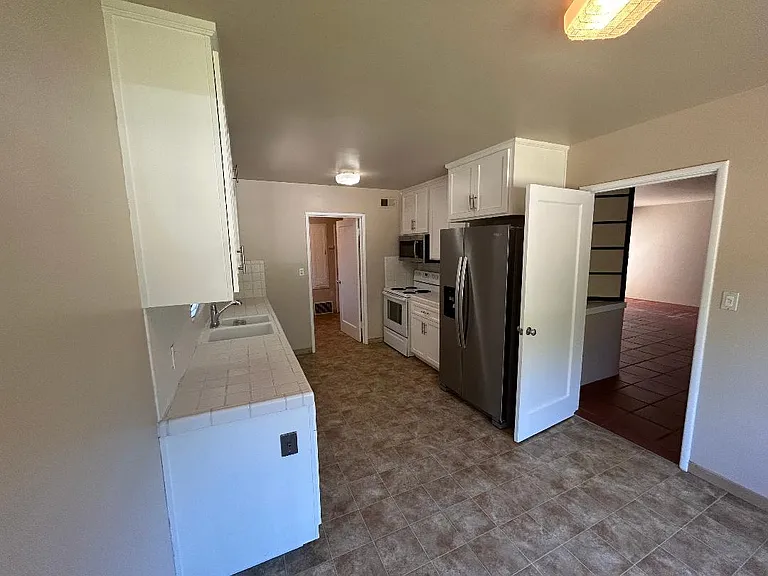 5214 M St — Photo 8