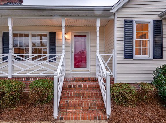 2nd image of 200 Cypress Ct