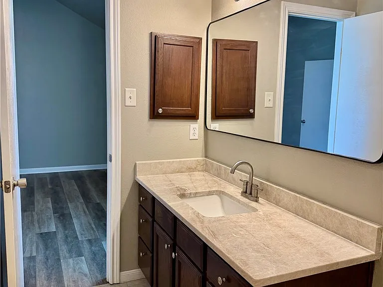 3702 Meadow View Dr — Photo 17