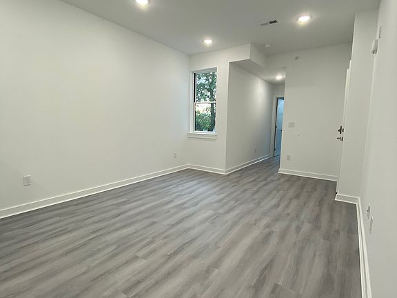 2nd image of 624 N 38th St #C