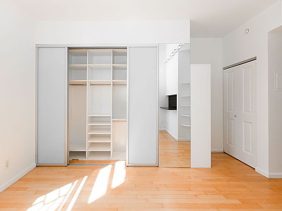 4th image of 20 West St APT 19B