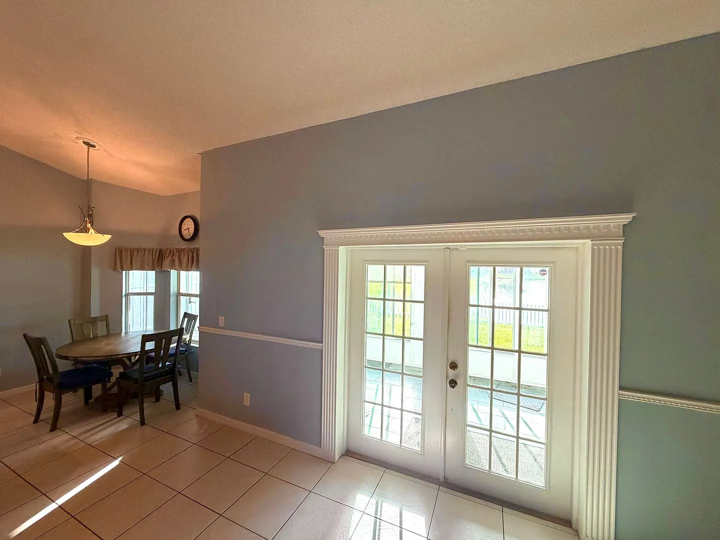 Waterfront 3/2 In River's Pointe - For Rent — Photo 3