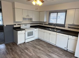 1901 Fawcett St, Sioux City, IA 51103