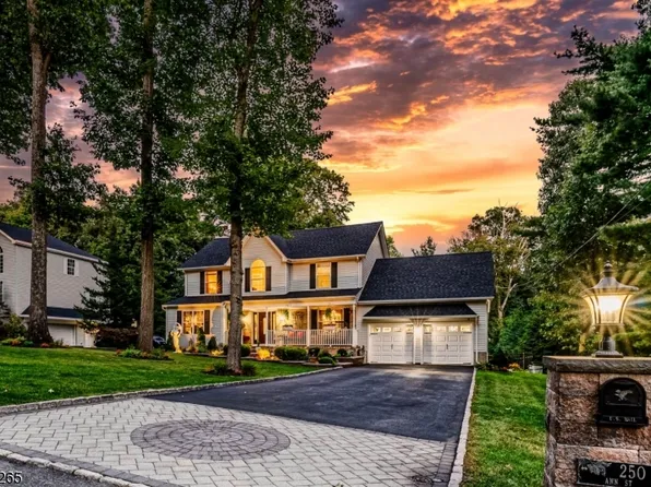 250 Ann St, Dover Town, NJ 07801