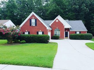 1060 Amhearst Oaks Dr, Lawrenceville, GA