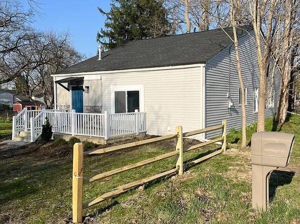 842 Lloyd Ave, Aurora, OH 44202